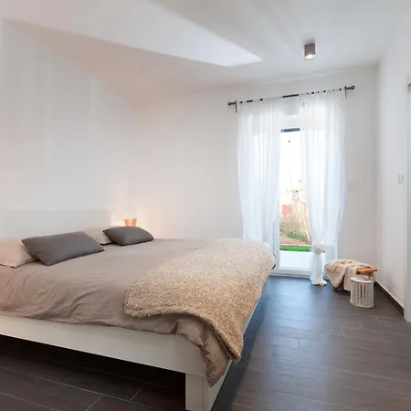 Arsia Villa Labin (Istria)